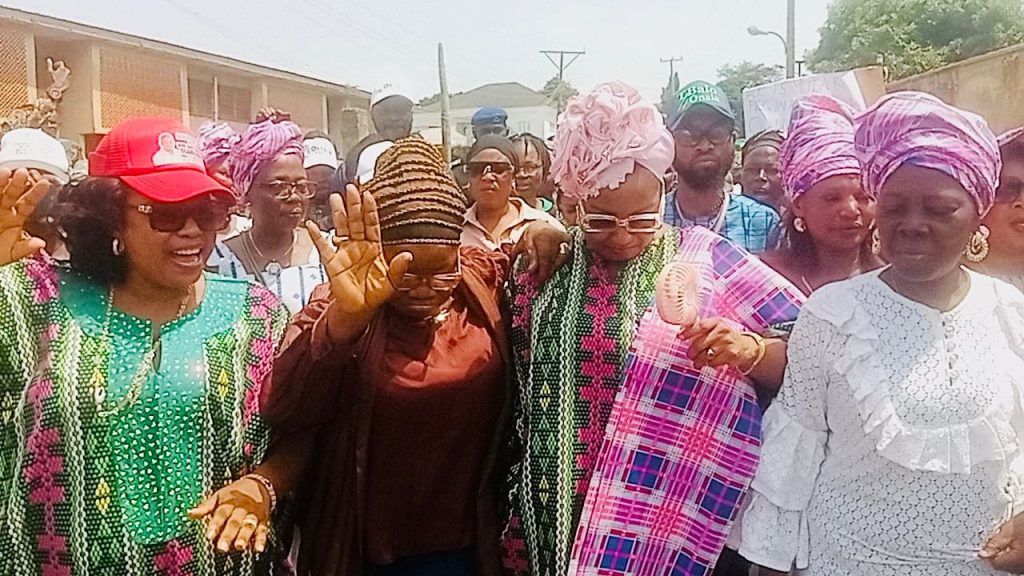 LG Poll: Hon Toyin Balogun, Comforter Olajide, Hon Tunde Olaniyan host Her Excellency Ajibike Lawal, IBNLG Chairmanship, Vice Candidates (Photos)