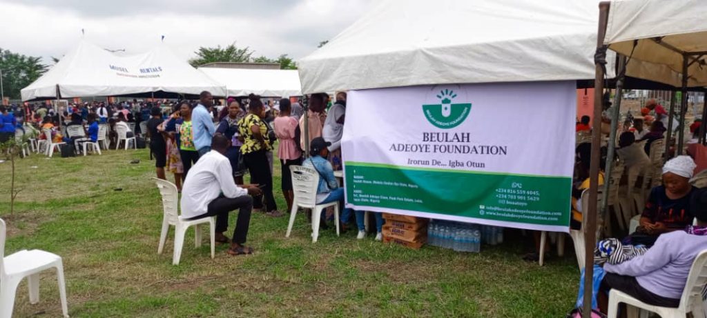 Oyo SUBEB CBT: Beulah Adeoye Wishes Applicants ‘Best of Luck’ as Foundation Provides Canopy, Food Items, Printing, Photocopying Machines
