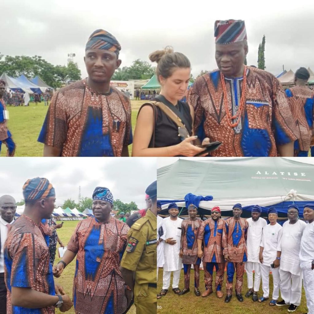 Hon. Olusola Adeleke Preaches Unity, Love As Igboora Celebrates 2024 Twins Festival