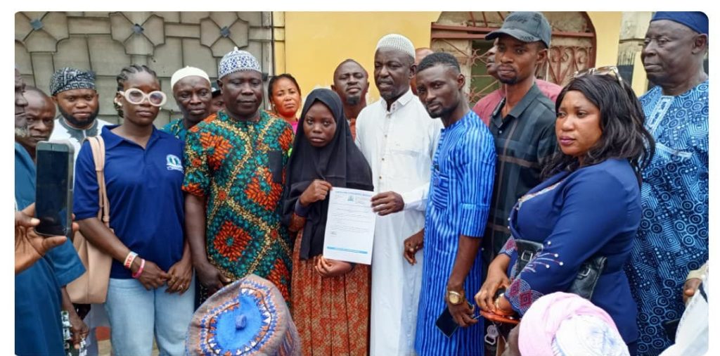 Akeem Olatunji Grants Full Tertiary Education Scholarship, Donates ₦1m to Late P.A’s Family