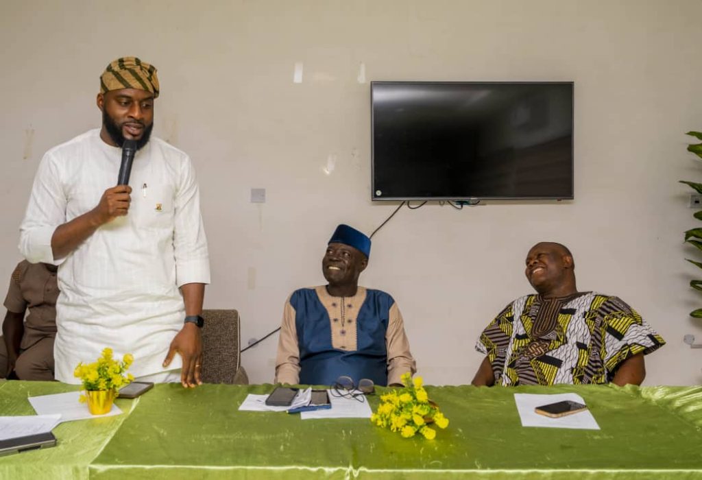 Adebo Ogundoyin Leads Historic Reunion of Past Oyo Legislators, Proclaims 8th Assembly Forum