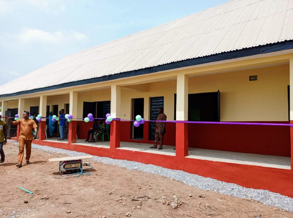 Oyo Speaker, Ogundoyin Marks 39th Birthday, Gifts Temidire Community a Newly Constructed Secondary School