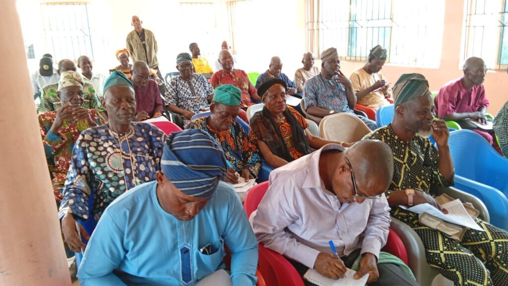 Hon Sanda Presents Cheques to Community Development Councils in Egbeda