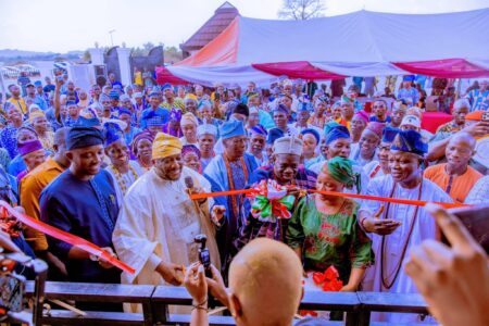 Ibarapakan Commends Sola Adeleke, Commissions Renovated Olu of Igbo-Ora Palace
