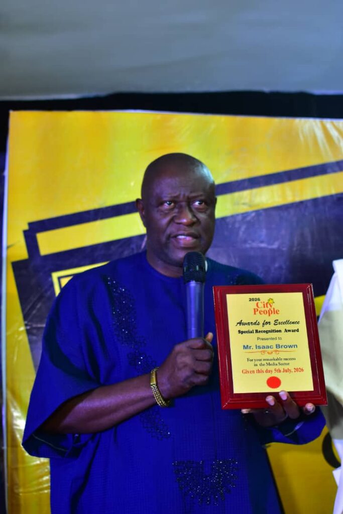 Makinde congratulates Isaac Brown on City People award