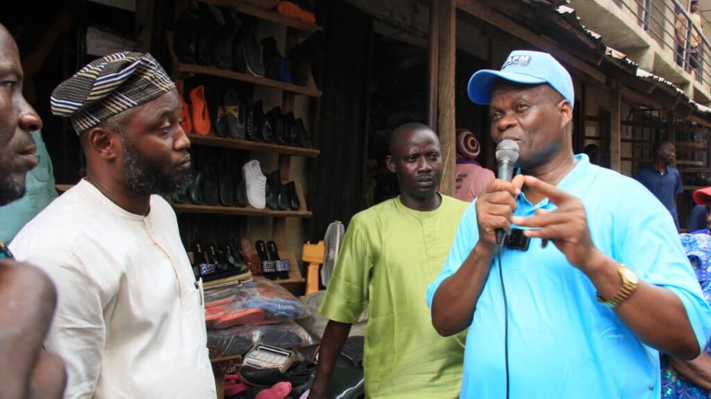 2027: Olatubosun Storms Ibadan North West LG, Charges Electorate on Voter Registration
