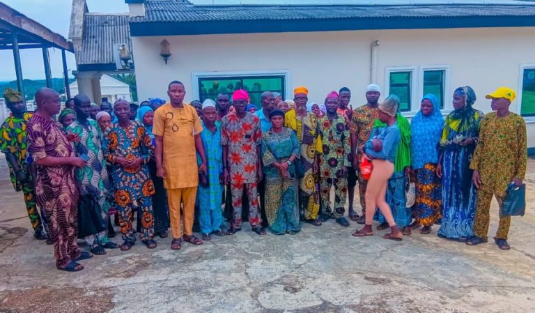 JUST IN: APC Group Dissolves Party Structure In Igboora, Declares Support for Ibarapakan, APM