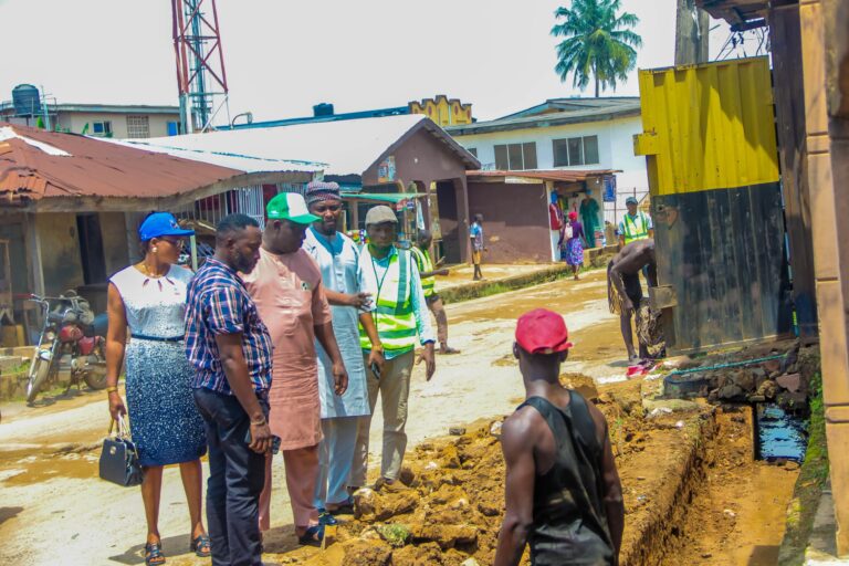 Rep Member, Oyekunle Flags-off Reconstruction of Major Salawu Road in Ibadan North