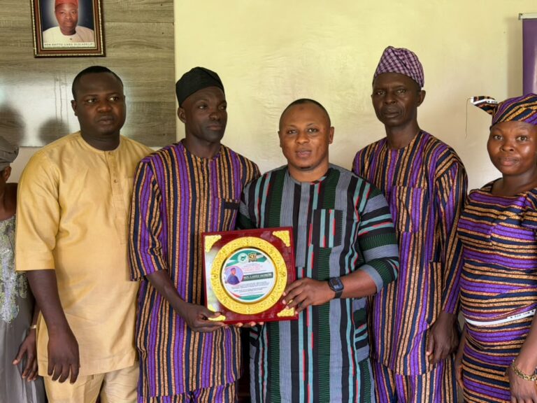 2027: CAN Honours APM OYHA Candidate with Icon of Peace Award, Donates N1m to Tapa’s Chapter