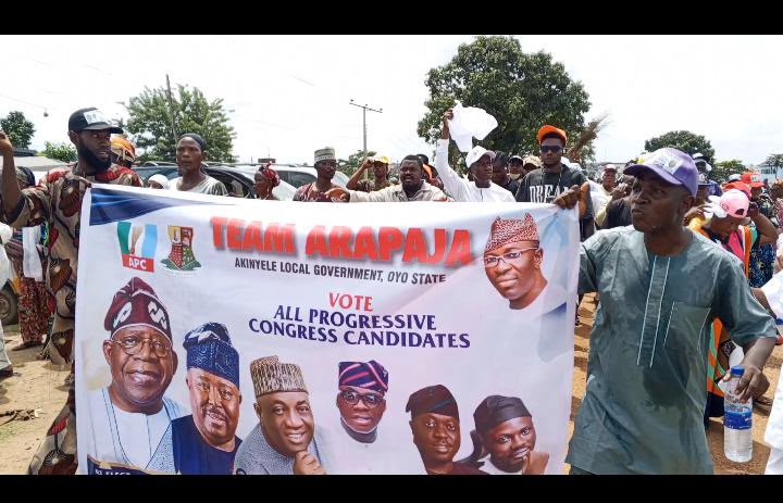 Team Arapaja in Akinyele LG Defects to APC Ahead 2027 Polls